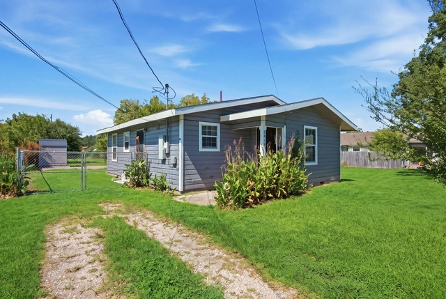 5414 Evelyn Street - Photo 1