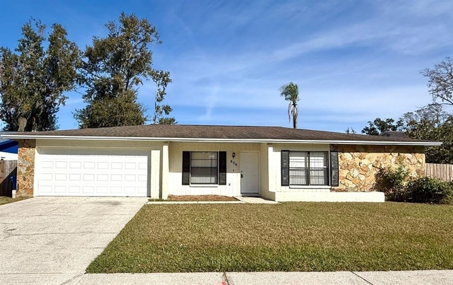 606 Sandy Creek Drive - Photo 1