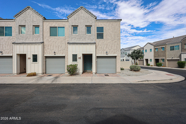 2236 W Laurie Lane - Photo 1