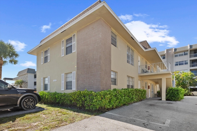 2707 Vandiver Drive - Photo 1