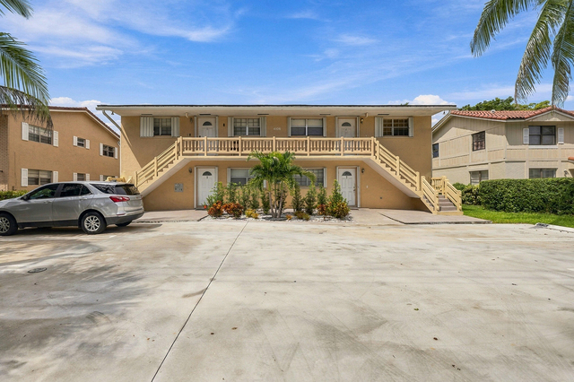 4106 Riverside Drive - Photo 1