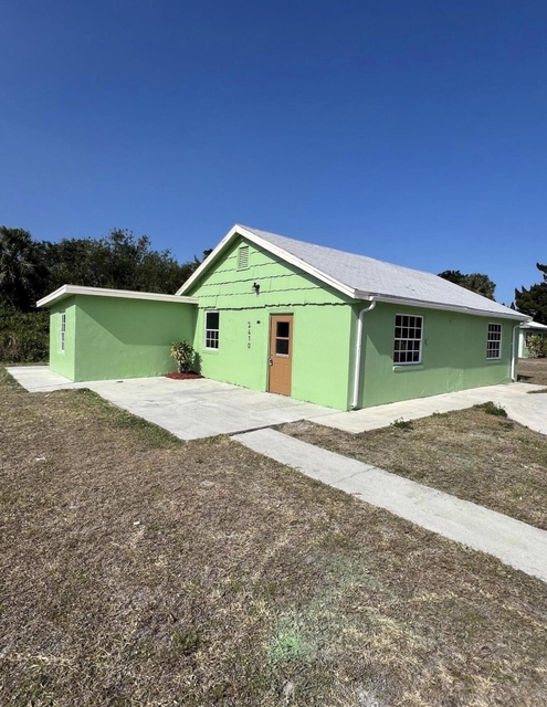 2410 San Marcos Avenue - Photo 1