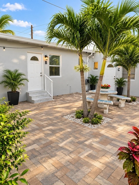 320 S K Street - Photo 1