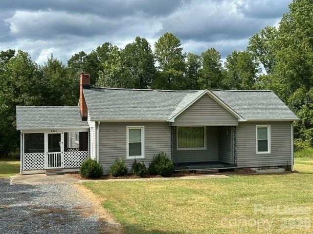 5501 Tryon Street - Photo 1