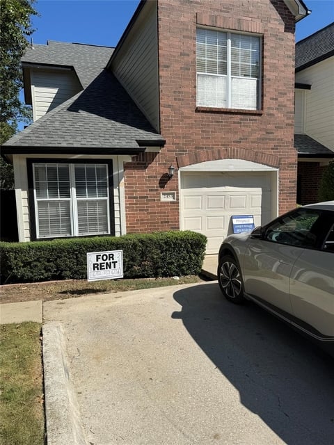 2453 Southcourt Circle - Photo 1