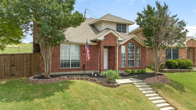 4100 Creekhollow Drive - Photo 1