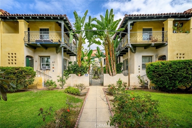 617 E Garfield - Photo 1
