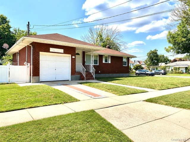106 Kennedy Avenue - Photo 1