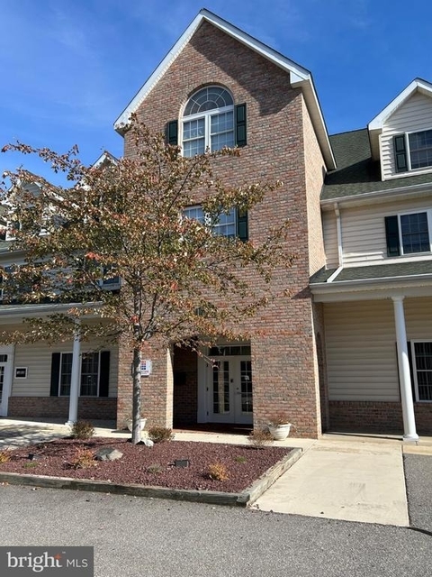 2201 Main Street - Photo 1
