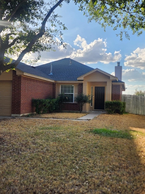 313 Estate Dr - Photo 1