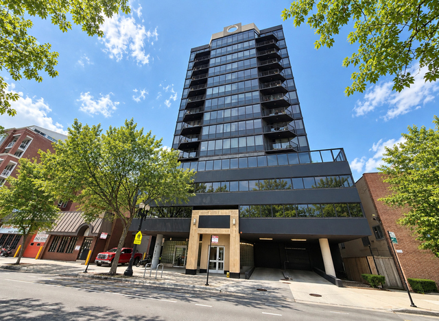 1309 N Wells Street - Photo 1