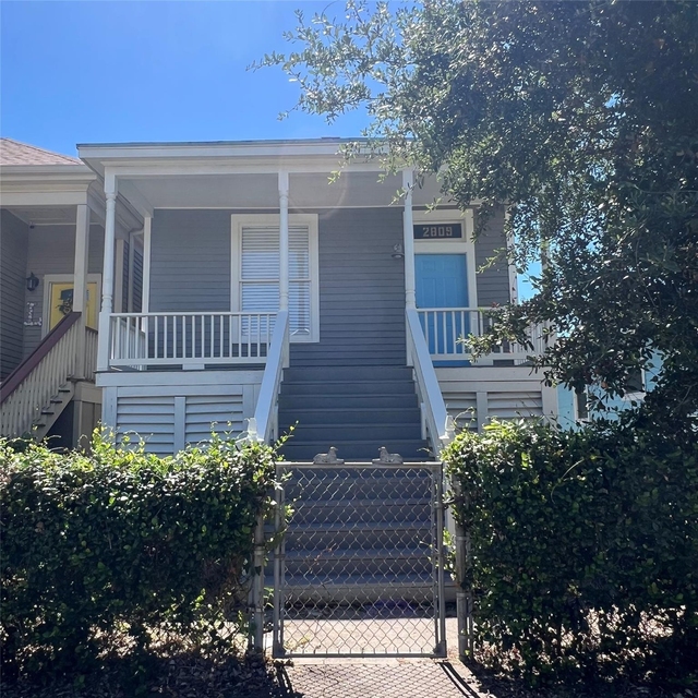 2809 Avenue O 1/2 - Photo 1