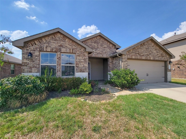 3346 Sumac - Photo 1