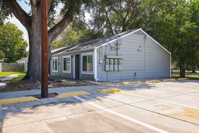 506 N 3rd Street - Photo 1