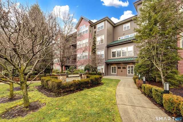 100 Richards Avenue - Photo 1
