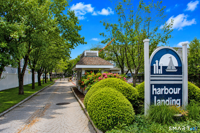 14 Harbour Close - Photo 1