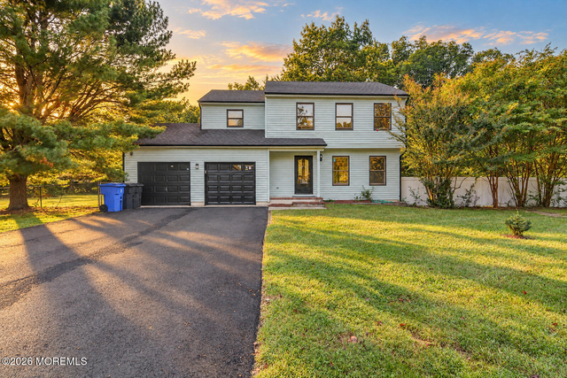 195 Edgemere Court - Photo 1