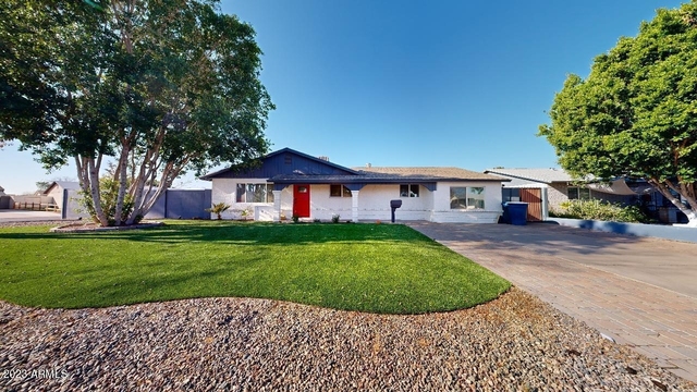 5426 S College Avenue - Photo 1