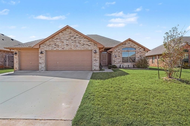 709 Bobcat Trail - Photo 1