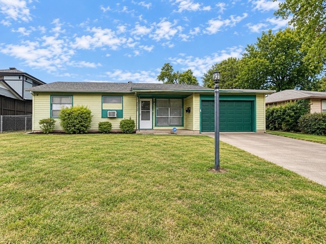 12145 Dandridge Drive - Photo 1