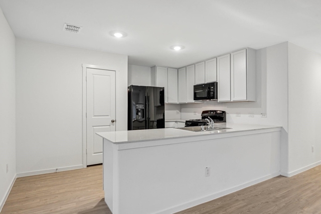 1624 Baugh Street - Photo 1