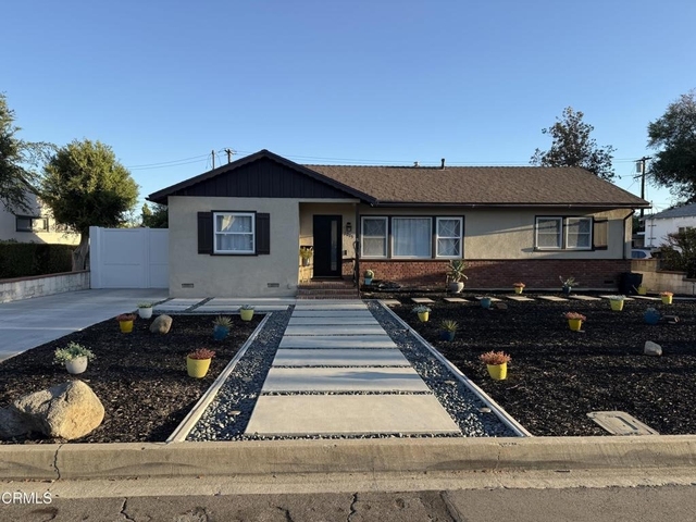 1075 Chevron Court - Photo 1