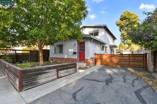 3121 Alhambra Ave - Photo 1