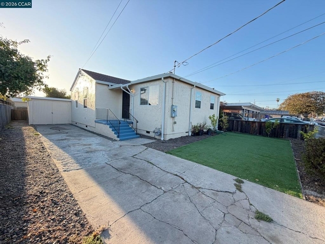 341 S 8th St - Photo 1