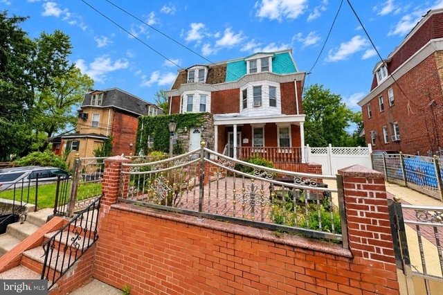 912 Ridge Avenue - Photo 1