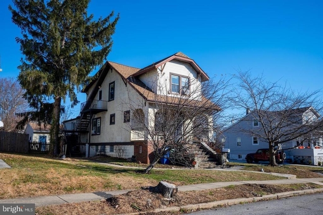 2826 Inglewood Avenue - Photo 1