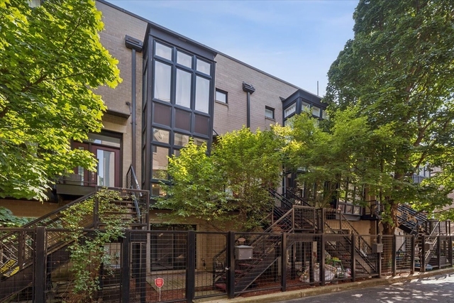 1713 W Diversey Parkway - Photo 1