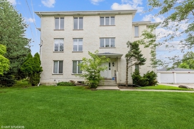475 N East River Road - Photo 1