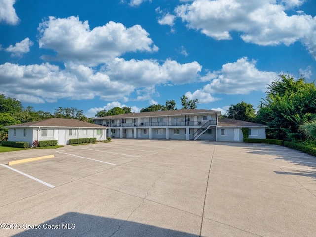 1586 South Street - Photo 1