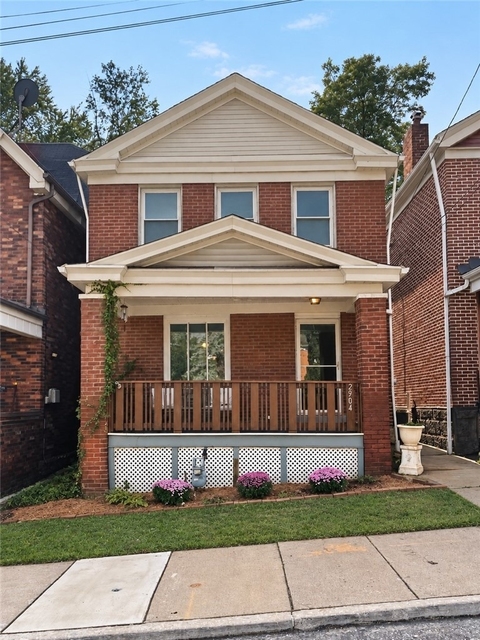 2904 Brentwood Ave - Photo 1