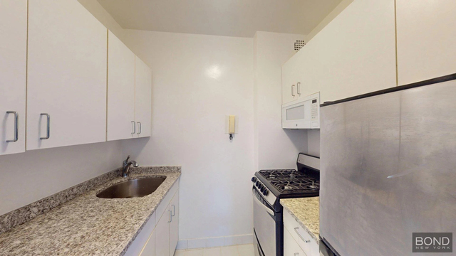 412 East 55th Street - Photo 1