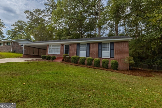 250 Forrest Avenue - Photo 1