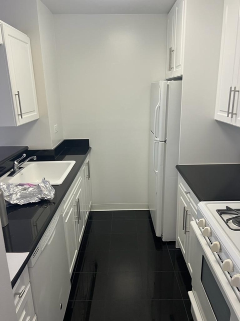 East 71st Street - Photo 1