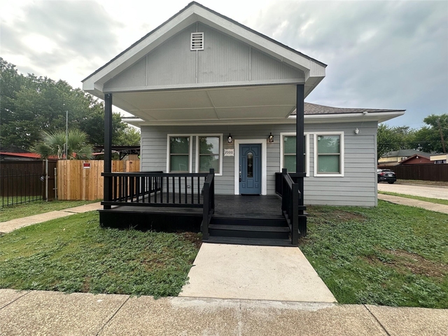2000 May Street - Photo 1
