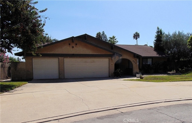 880 Kimberly Court - Photo 1