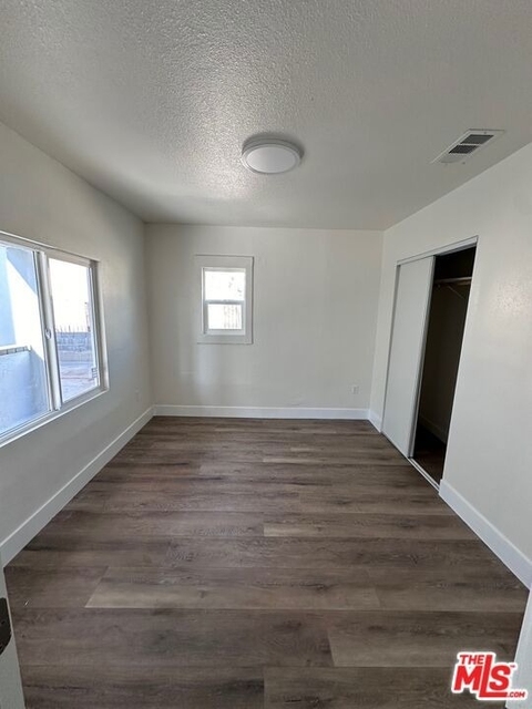 1238 N Mariposa Avenue - Photo 1