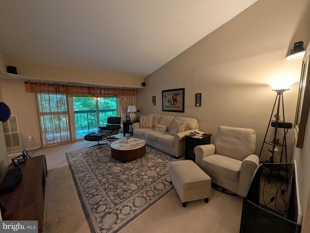 11821 Breton Court - Photo 1