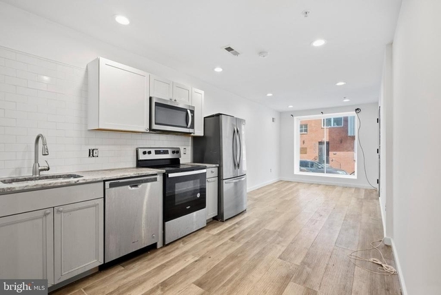 810 Diamond Street - Photo 1