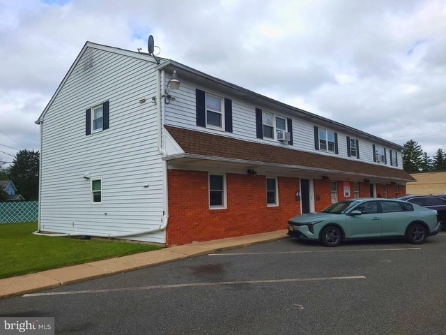 14 Girard Road S - Photo 1