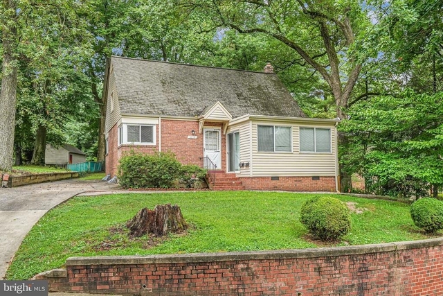 8218 Roanoke Avenue - Photo 1