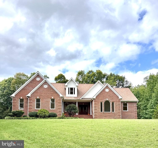 11325 Wicomico Oaks Place - Photo 1