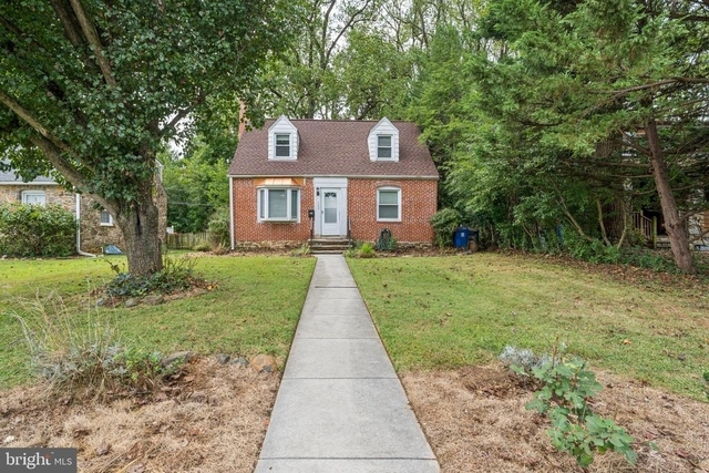 6226 Woodcrest Avenue - Photo 1