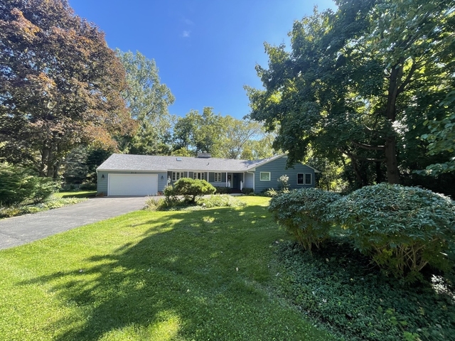 515 E Blodgett Avenue - Photo 1