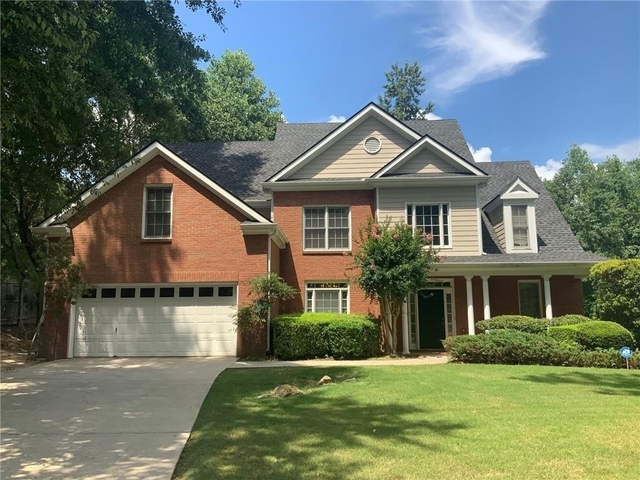 1762 Shady Hill Road Ne - Photo 1