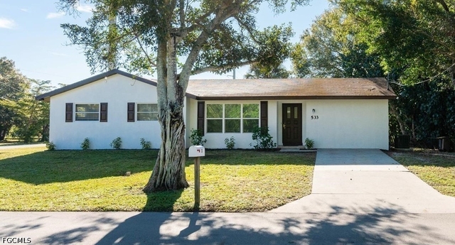 533 E Charlotte Avenue - Photo 1