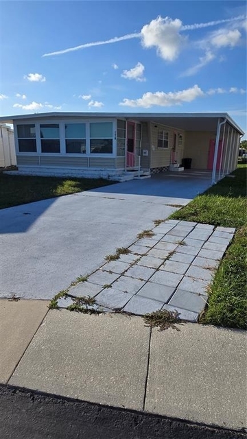 13225 101st Street - Photo 1